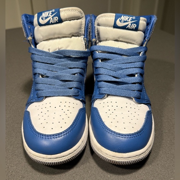 JORDAN 1 RETRO HIGH OG GS
"TRUE BLUE" 4Y - Picture 4 of 7